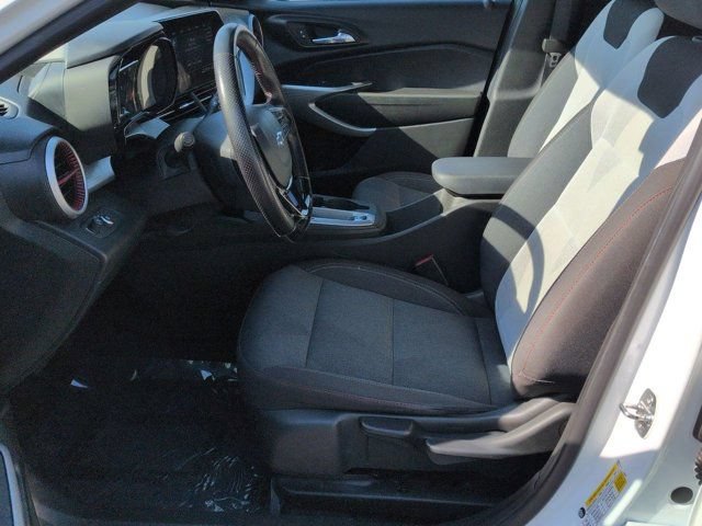 Used 2024 Chevrolet Trax RS w/ Driver Confidence Package FWD image 8