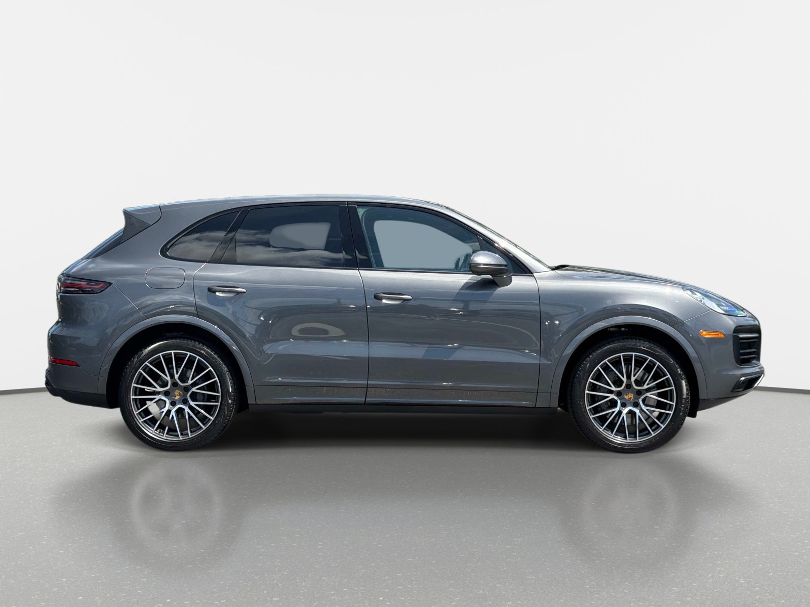 Used 2019 Porsche Cayenne S AWD/4WD image 2