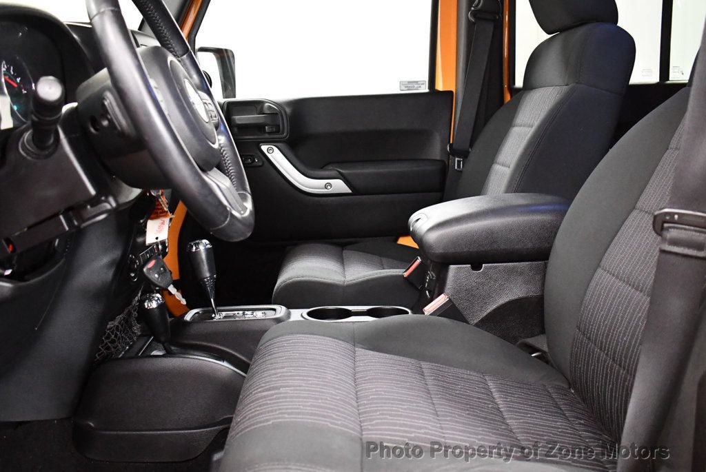 Used 2012 Jeep Wrangler Unlimited Sahara AWD/4WD image 7