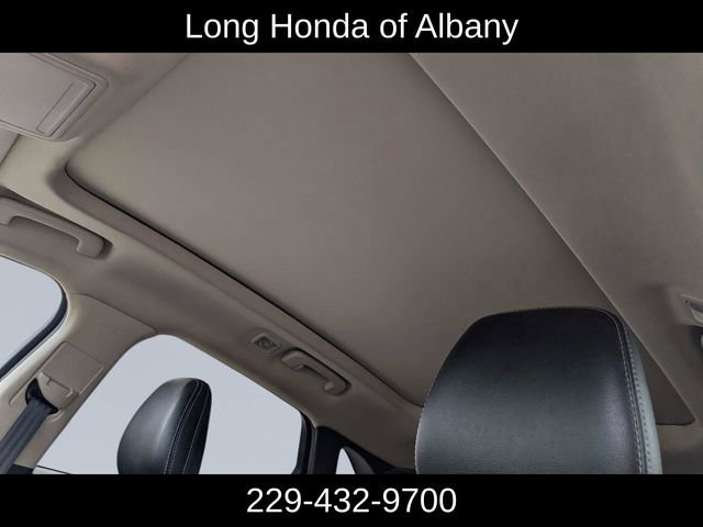 Used 2020 Ford Escape Titanium w/ Titanium Premium Package 2.0 AWD/4WD image 18