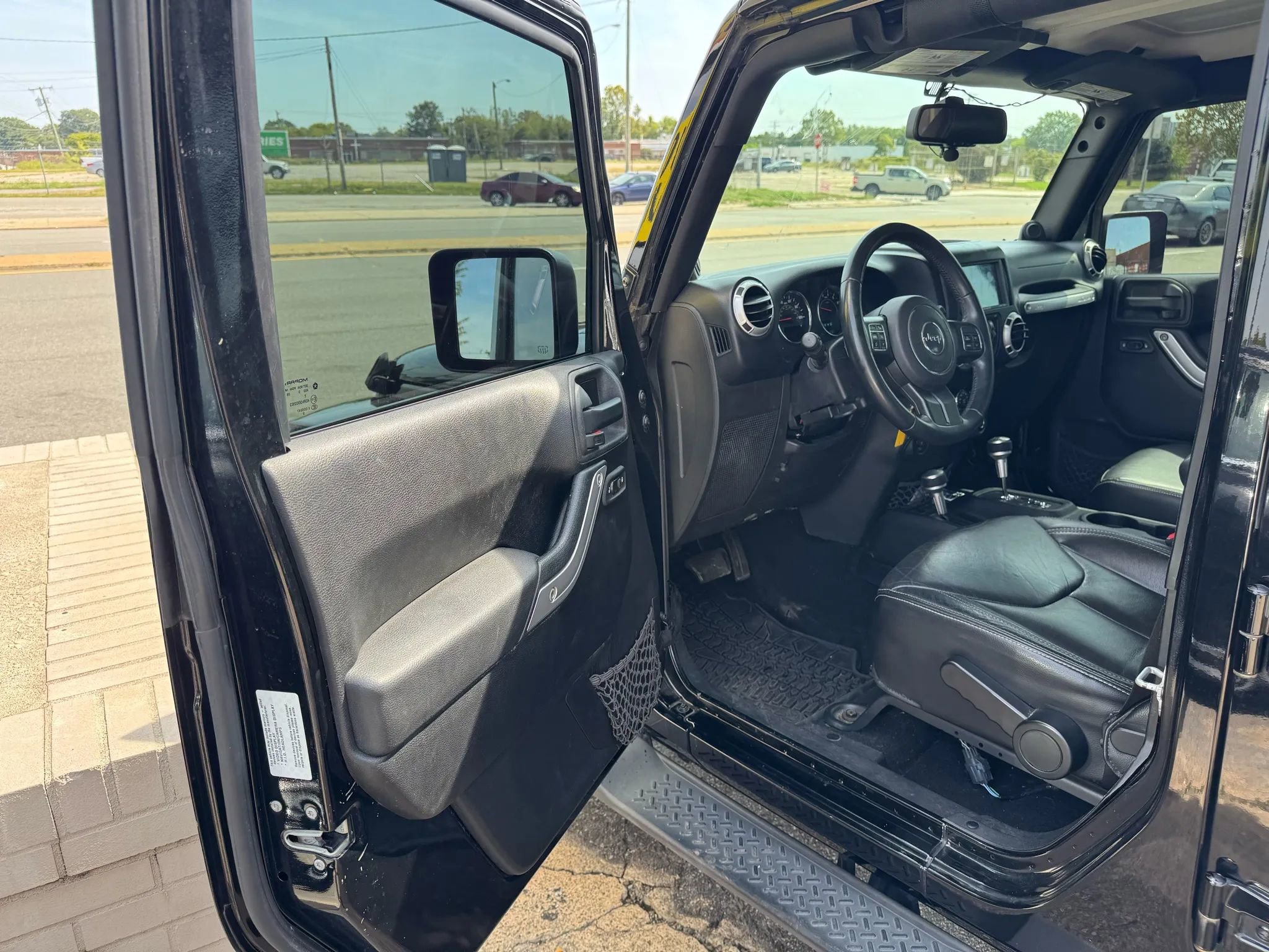 Used 2013 Jeep Wrangler Unlimited Sahara w/ Connectivity Group image 19