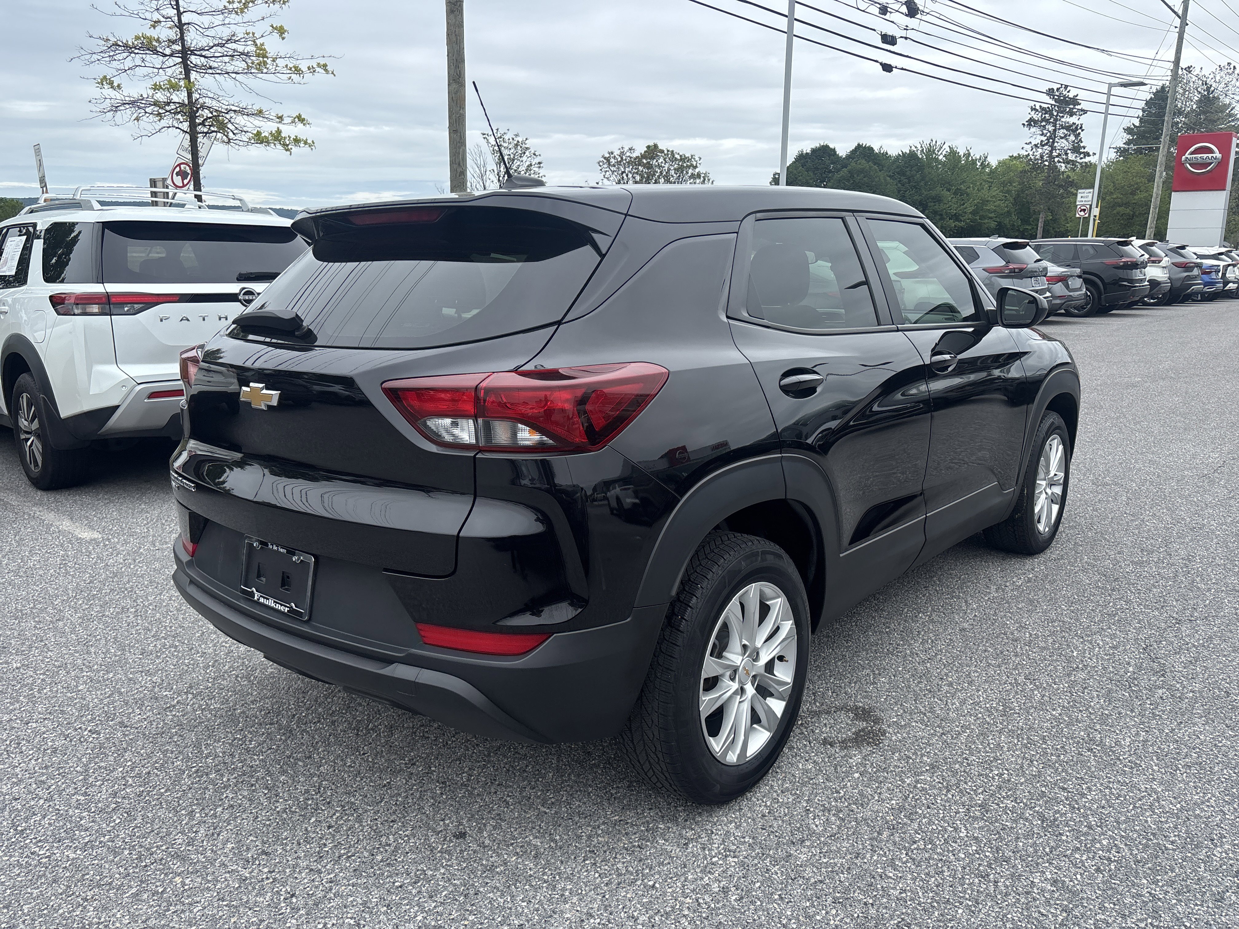 Used 2021 Chevrolet TrailBlazer LS AWD/4WD image 22