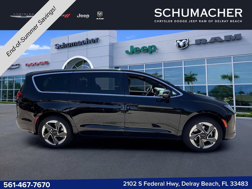 New 2027 Chrysler Pacifica Limited AWD/4WD image 8