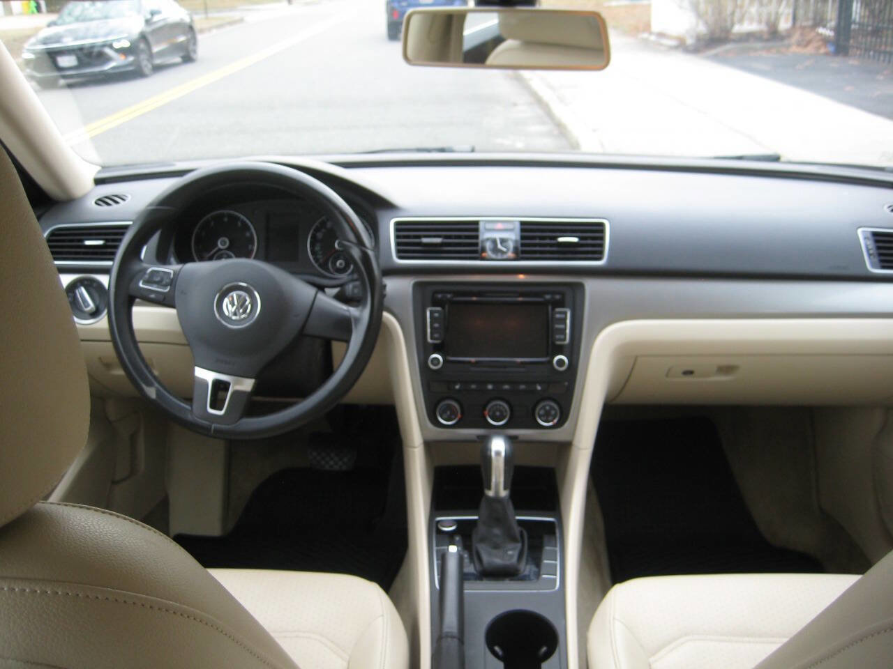 Used 2015 Volkswagen Passat 1.8T Limited Edition FWD image 10