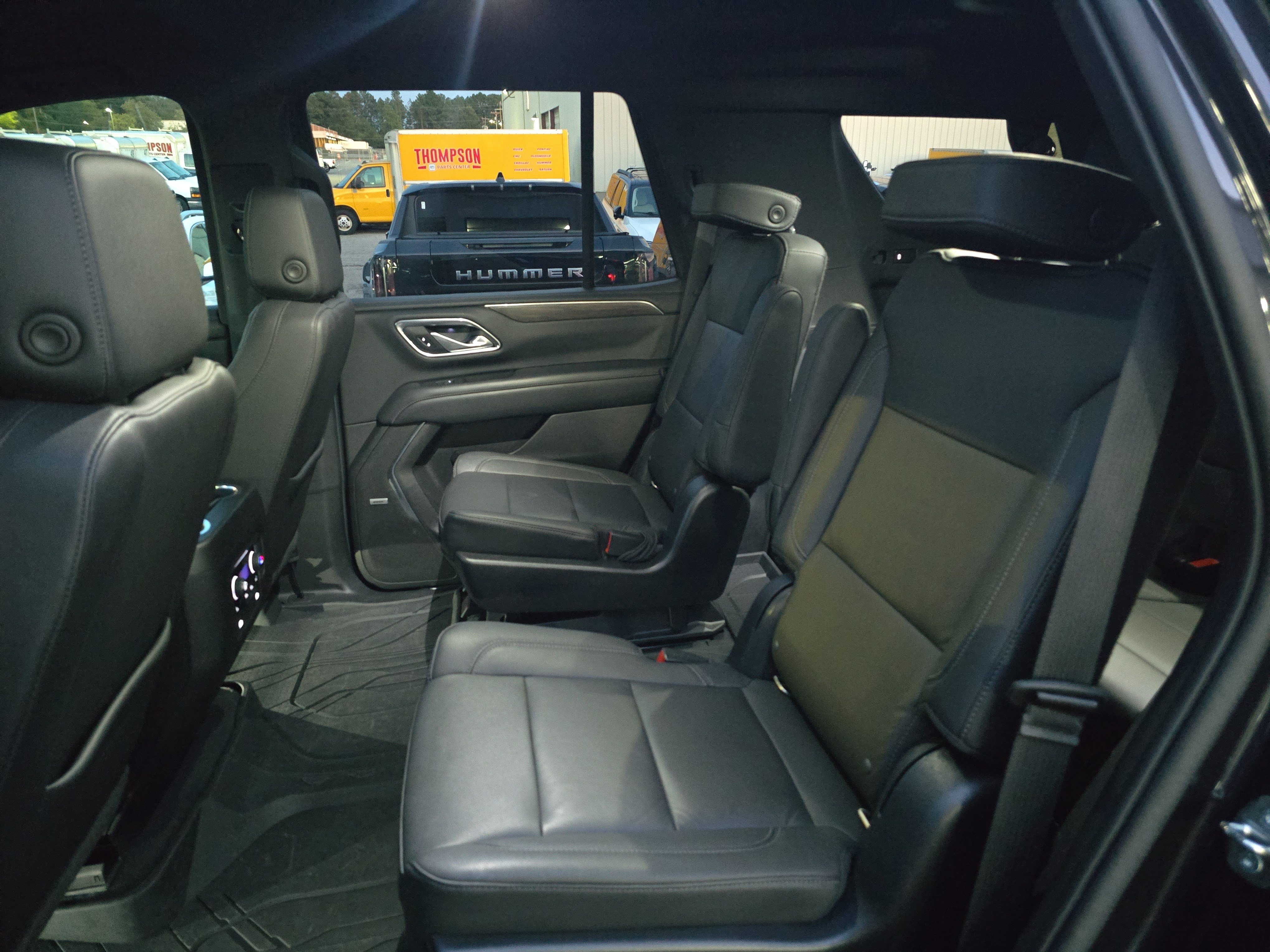 Used 2022 Chevrolet Tahoe LT w/ Luxury Package AWD/4WD image 14