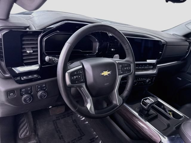 Used 2024 Chevrolet Silverado 1500 LTZ w/ LTZ Premium Package AWD/4WD image 9