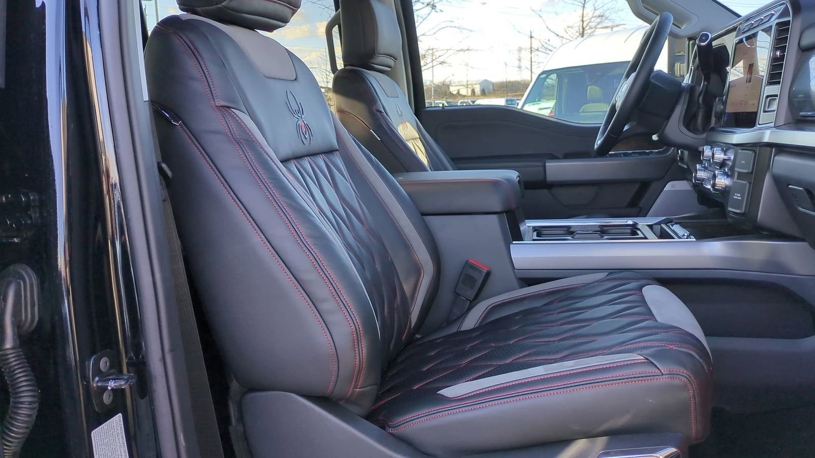 New 2024 Ford F250 Lariat w/ Lariat Ultimate Package image 22