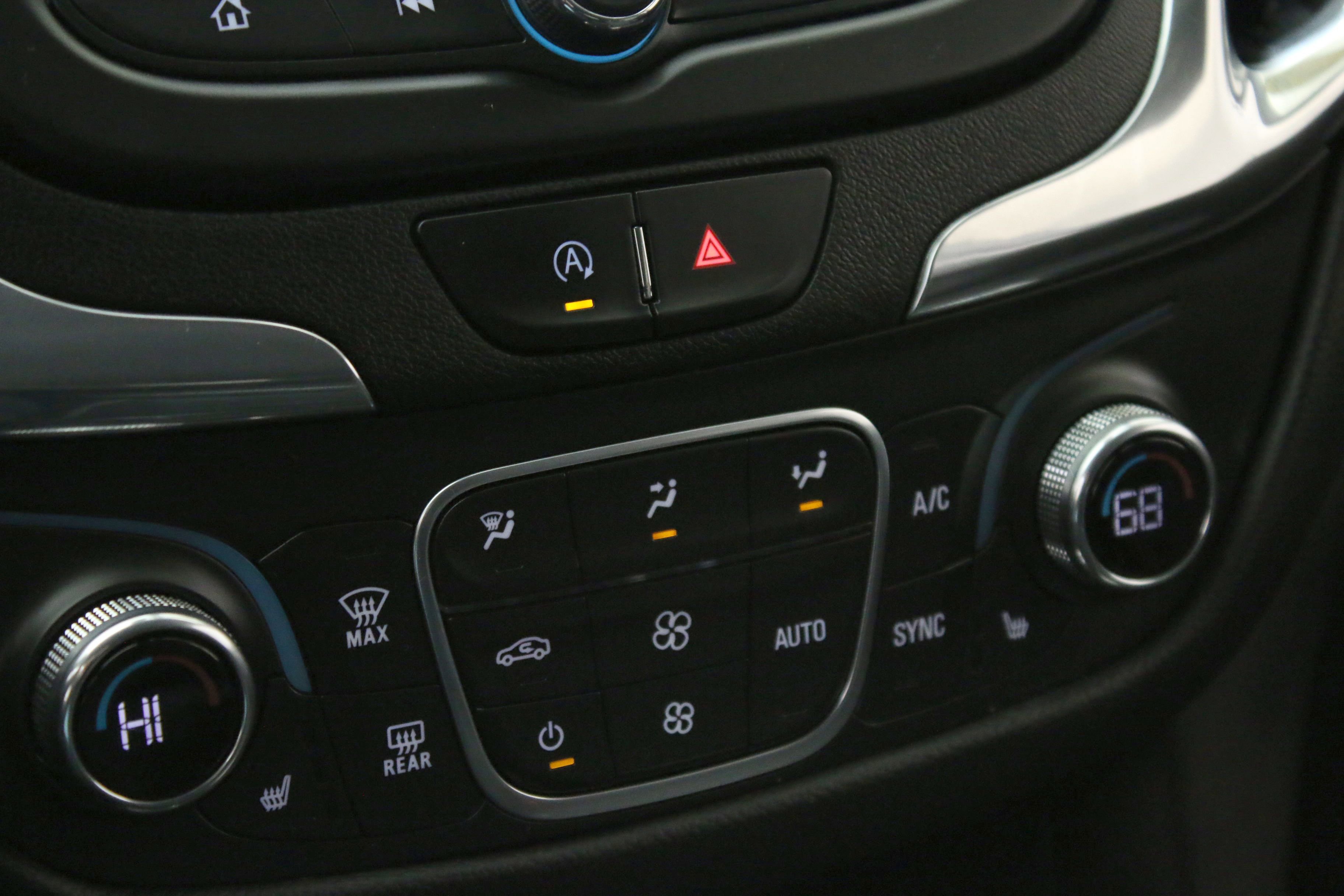 Used 2023 Chevrolet Equinox LT image 19