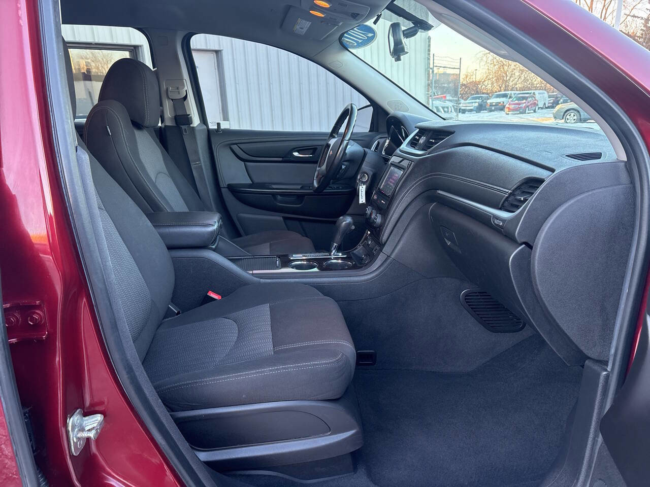 Used 2016 Chevrolet Traverse LT w/ Style and Technology Package image 30
