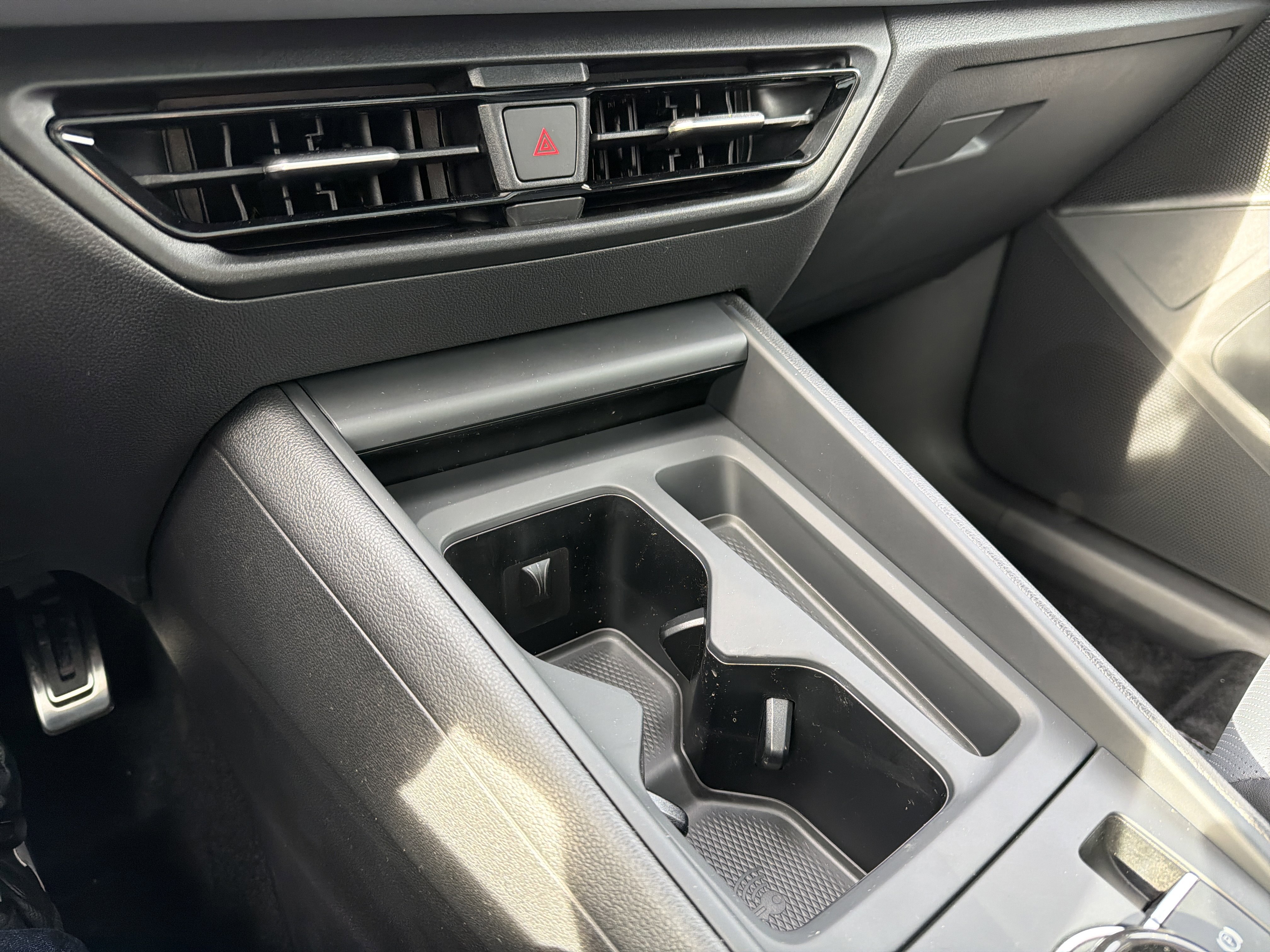 New 2026 Volkswagen Tiguan SE R-Line image 21