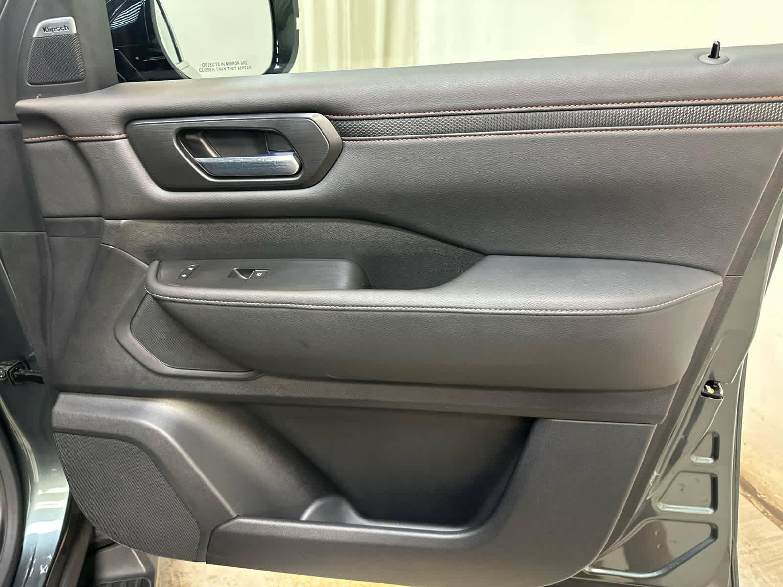 Certified 2025 Nissan Armada PRO-4X w/ Pro-4X Premium Package AWD/4WD image 28