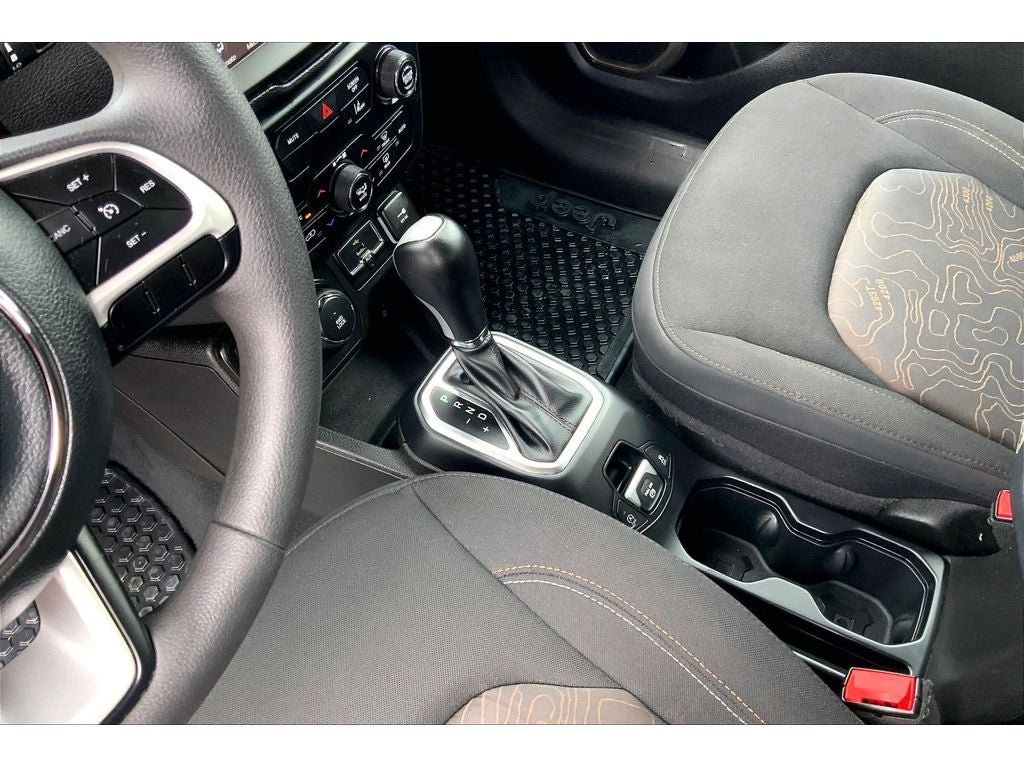 Used 2023 Jeep Renegade Latitude image 18