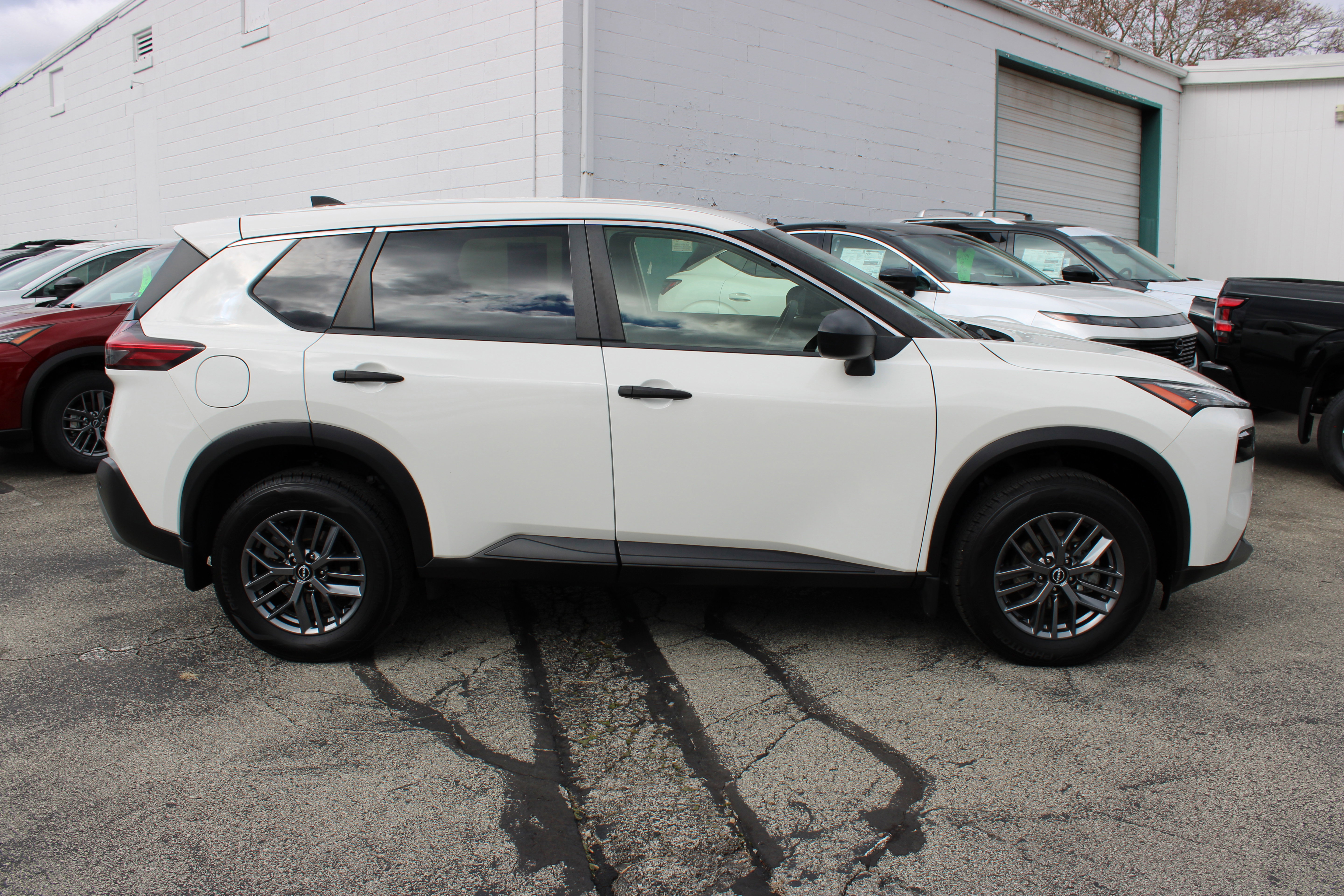 Certified 2023 Nissan Rogue S image 8