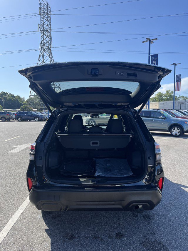 Used 2025 Subaru Forester Premium image 10