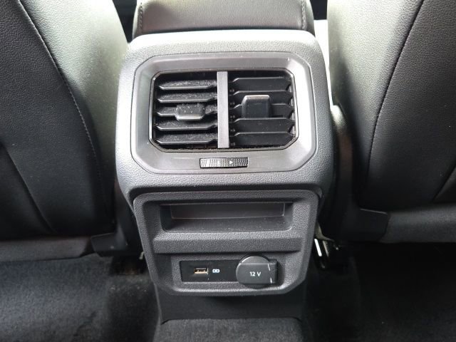 Used 2019 Volkswagen Tiguan SE AWD/4WD image 18