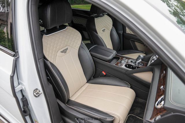 Used 2022 Bentley Bentayga Speed image 98