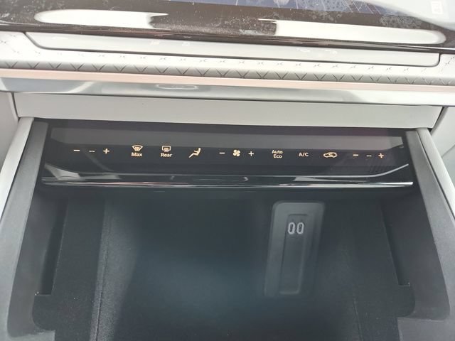 New 2025 Jeep Wagoneer S Limited AWD/4WD image 17