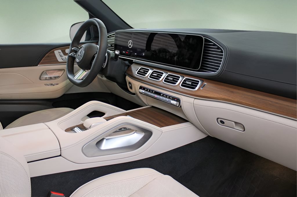 Used 2026 Mercedes-Benz GLS 580 4MATIC image 20
