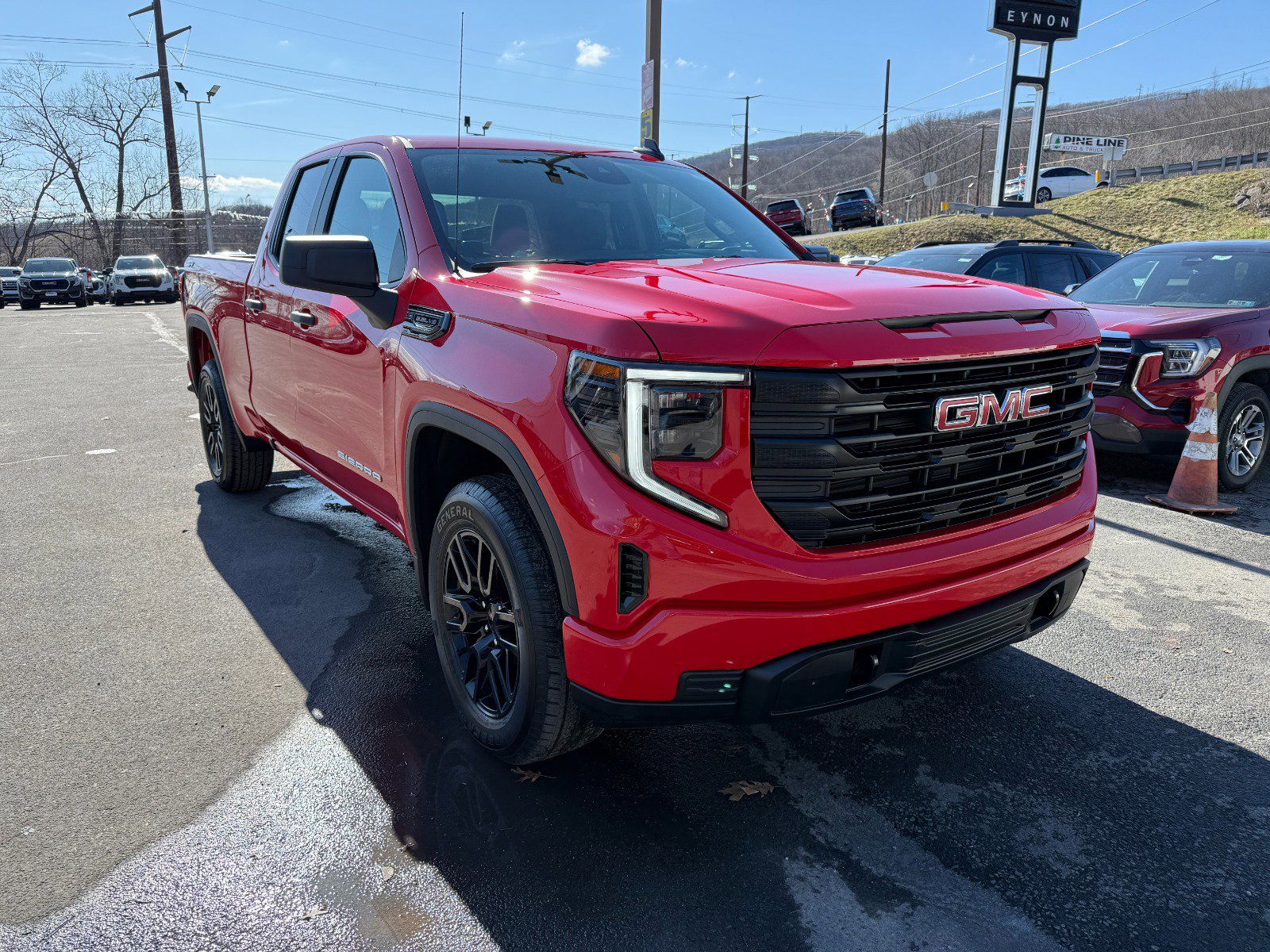 New 2026 GMC Sierra 1500 Pro w/ Graphite Edition AWD/4WD image 7