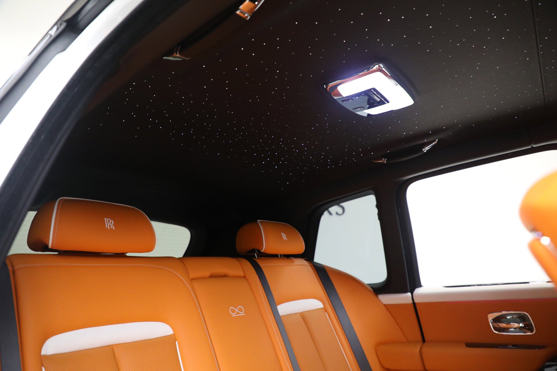 Certified 2022 Rolls-Royce Cullinan Black Badge image 30