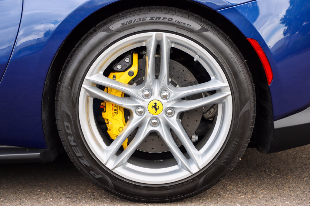 Used 2021 Ferrari 812 GTS RWD image 60
