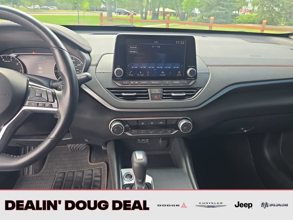 Used 2021 Nissan Altima 2.5 SR AWD/4WD image 17