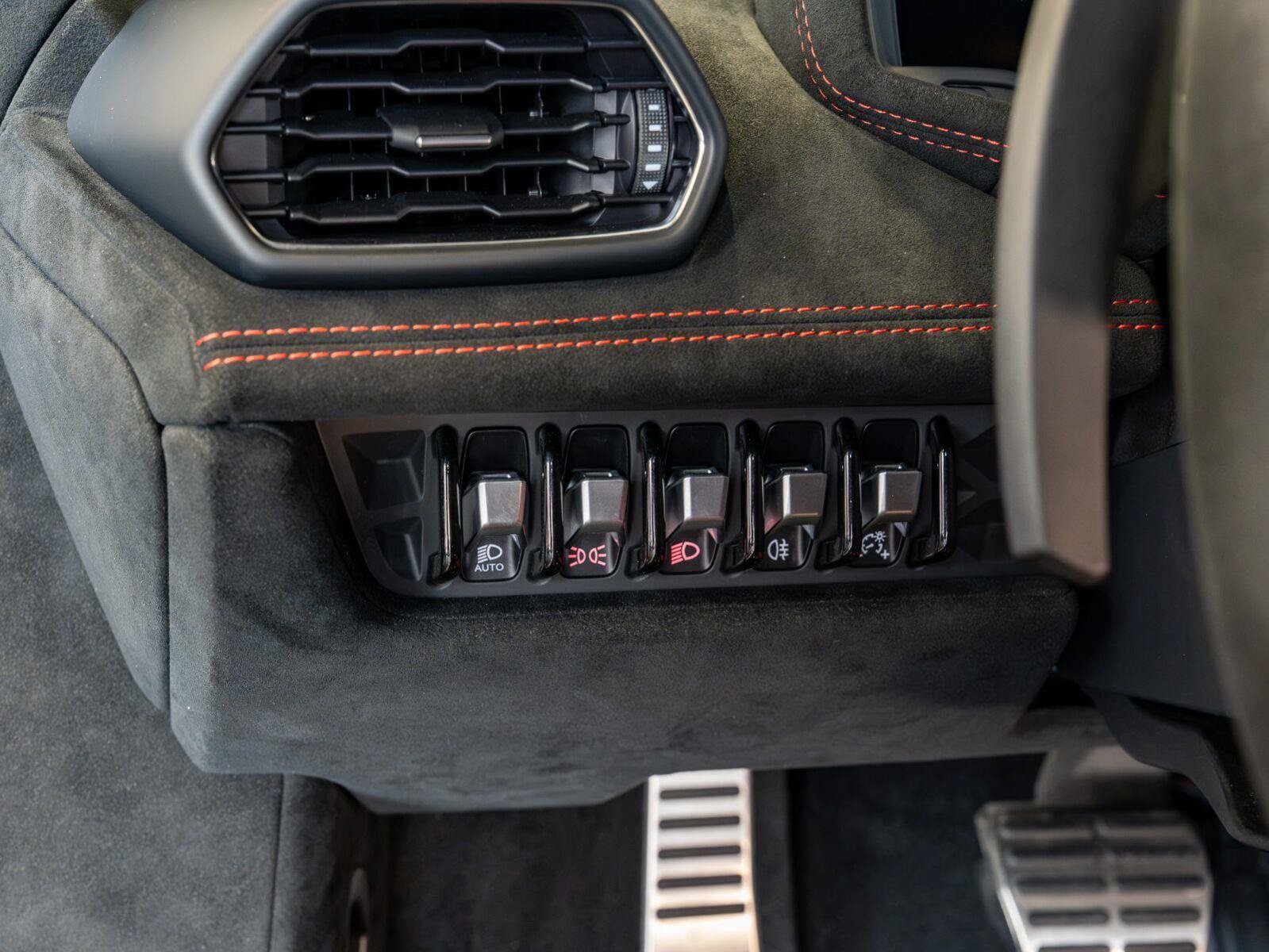Used 2022 Lamborghini Huracan STO RWD image 65