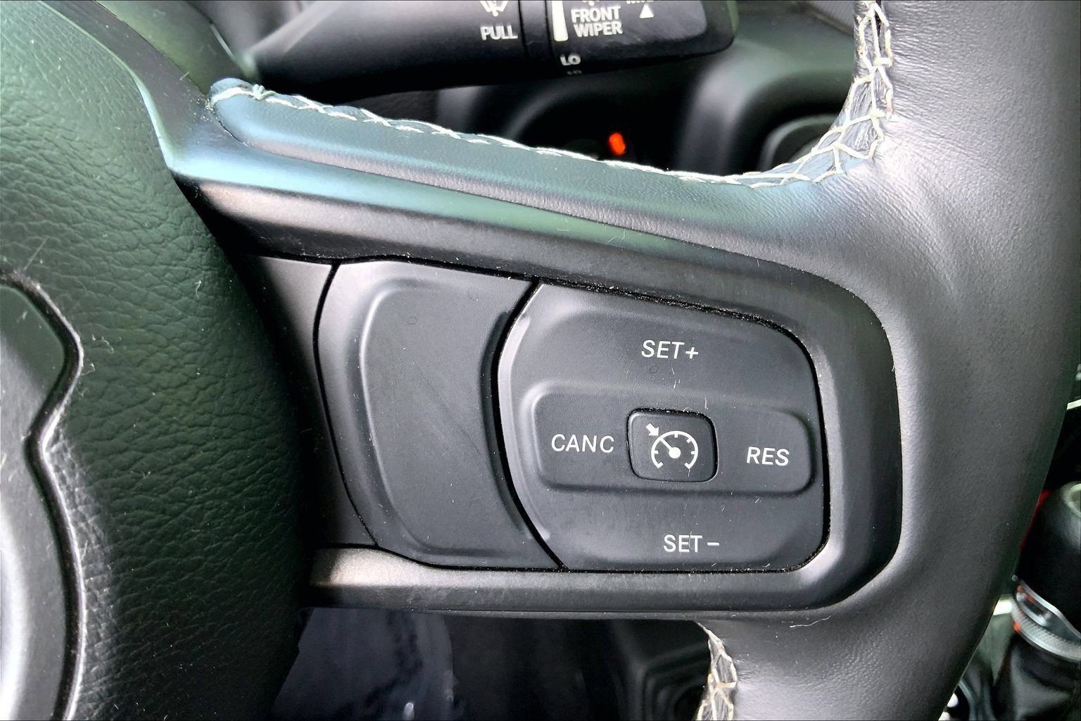Certified 2023 Jeep Gladiator Sport AWD/4WD image 21