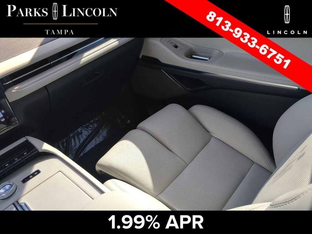 Certified 2025 Lincoln Navigator Reserve AWD/4WD image 14