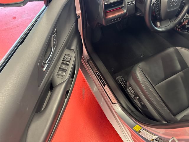 Certified 2024 Toyota Prius Prime Premium w/ Advanced Technology Package FWD image 9