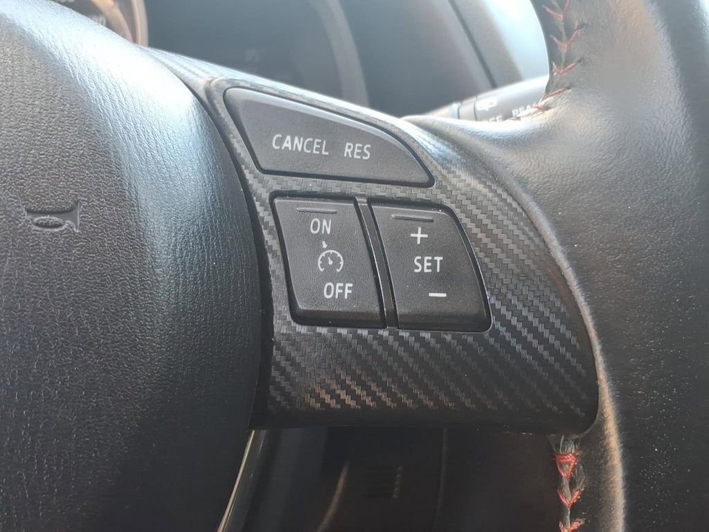 Used 2014 MAZDA MAZDA3 i Touring w/ Technology Package FWD image 16