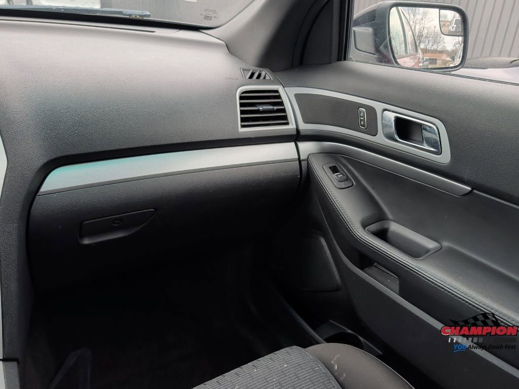 Used 2013 Ford Explorer XLT image 21