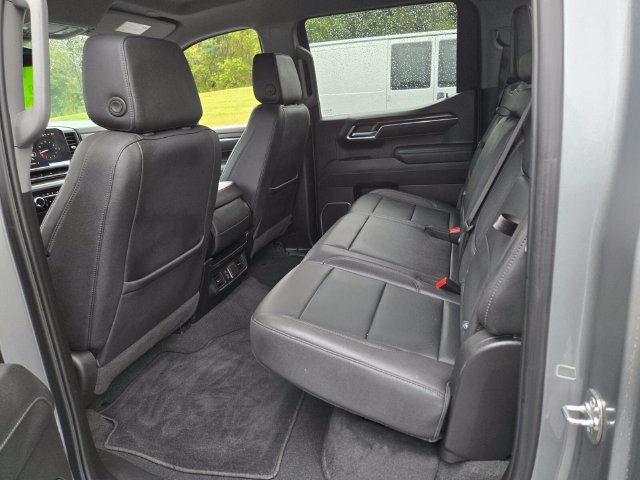 Used 2025 GMC Sierra 1500 SLT AWD/4WD image 11
