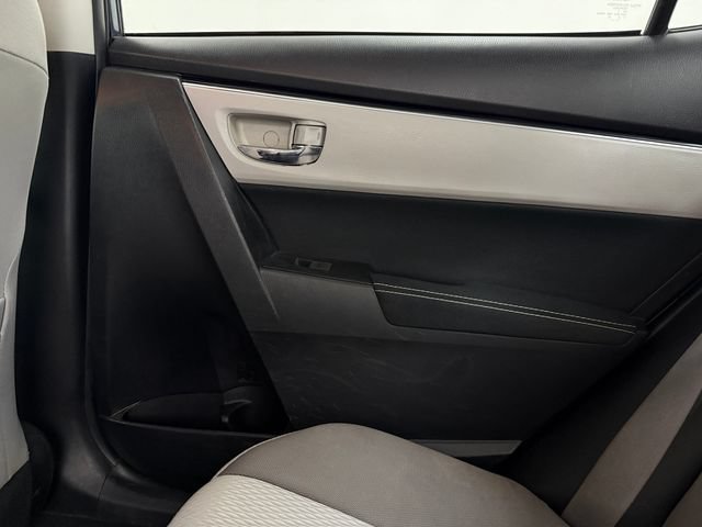 Used 2018 Toyota Corolla LE FWD image 33