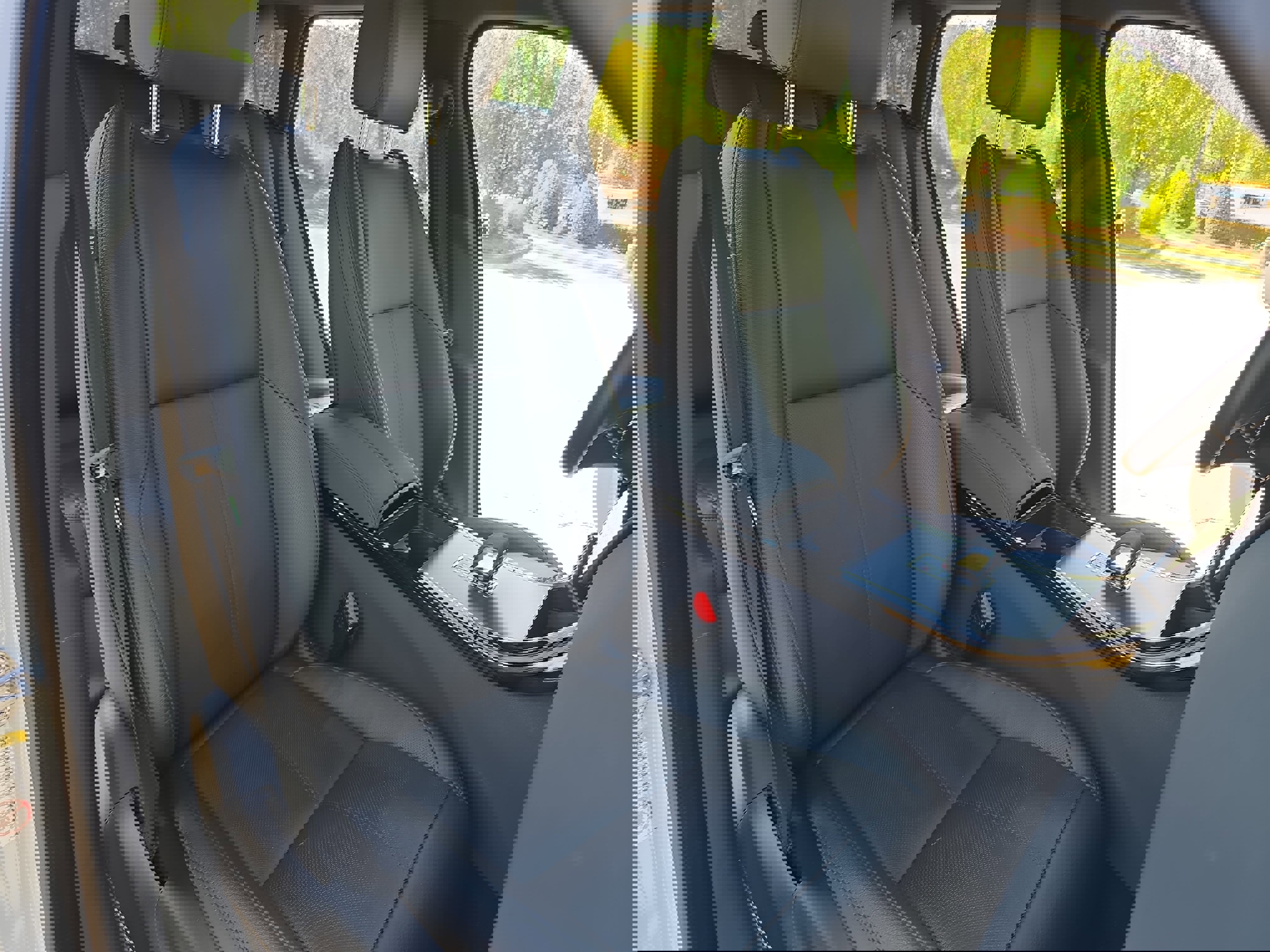 Certified 2025 Land Rover Range Rover Velar Dynamic SE AWD/4WD image 10