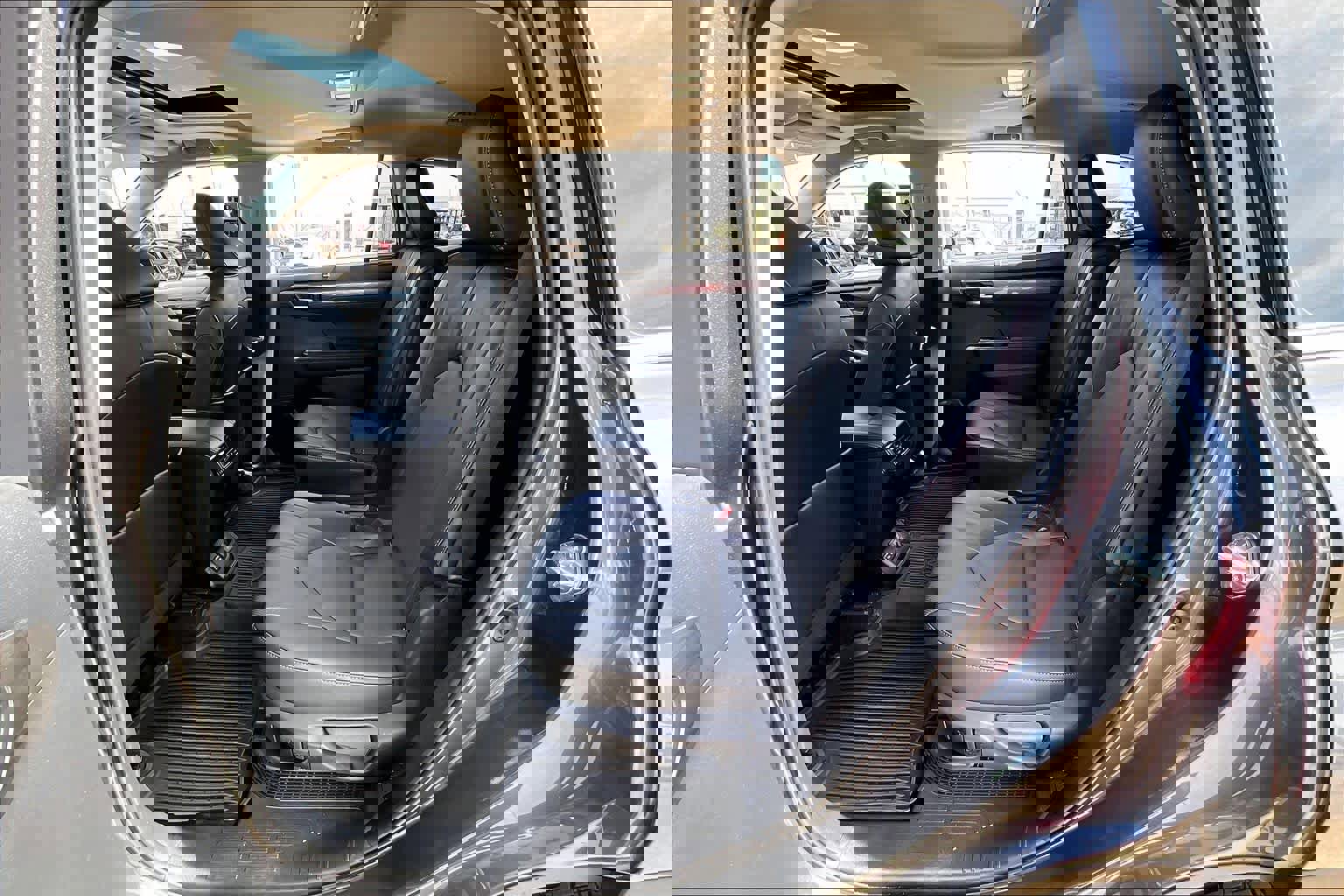 Used 2025 Toyota Highlander Limited image 19