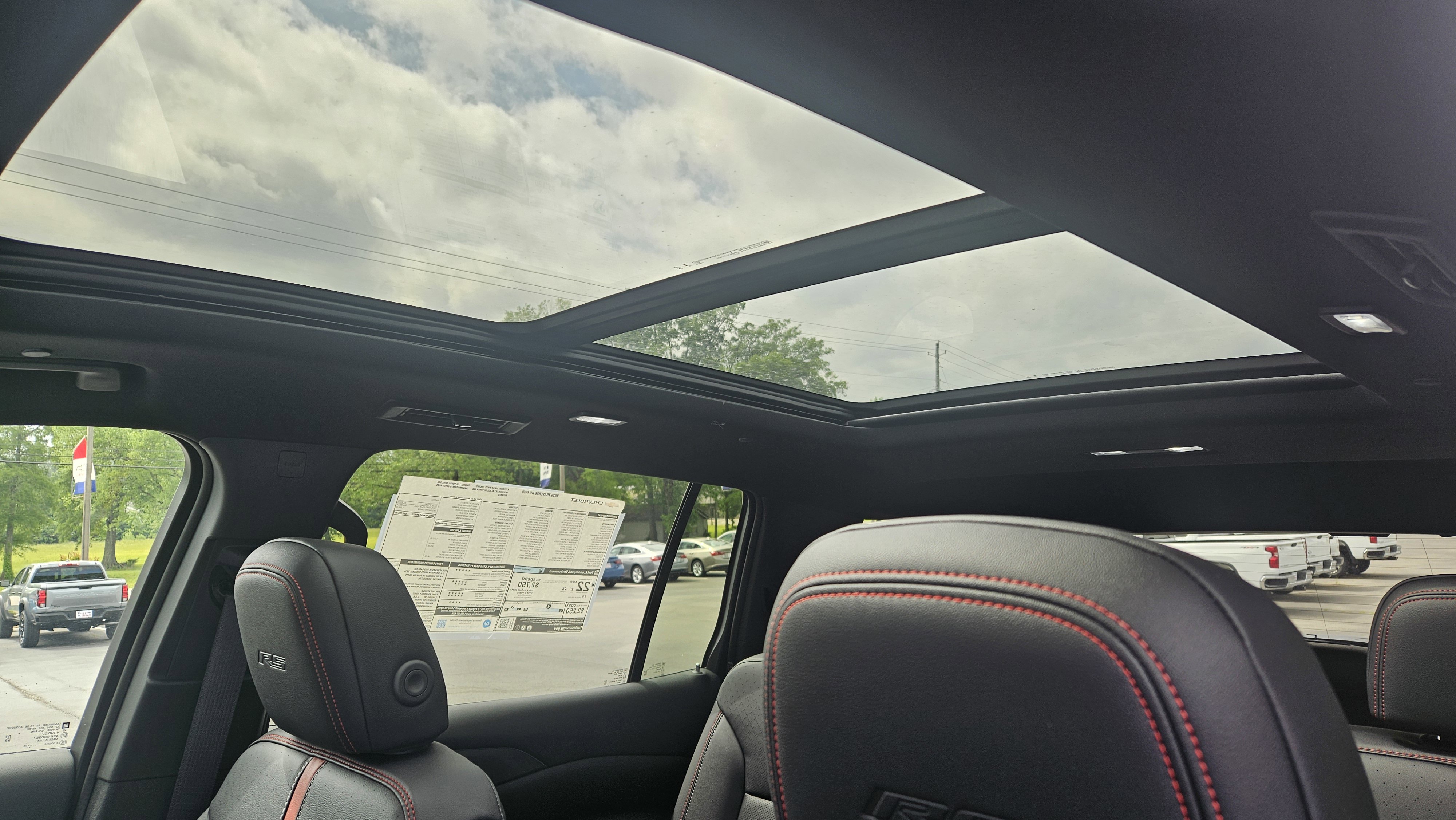 New 2026 Chevrolet Traverse RS FWD image 12