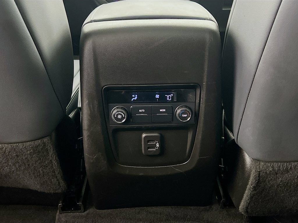 Used 2023 Buick Enclave Essence w/ Experience Buick Package AWD/4WD image 25
