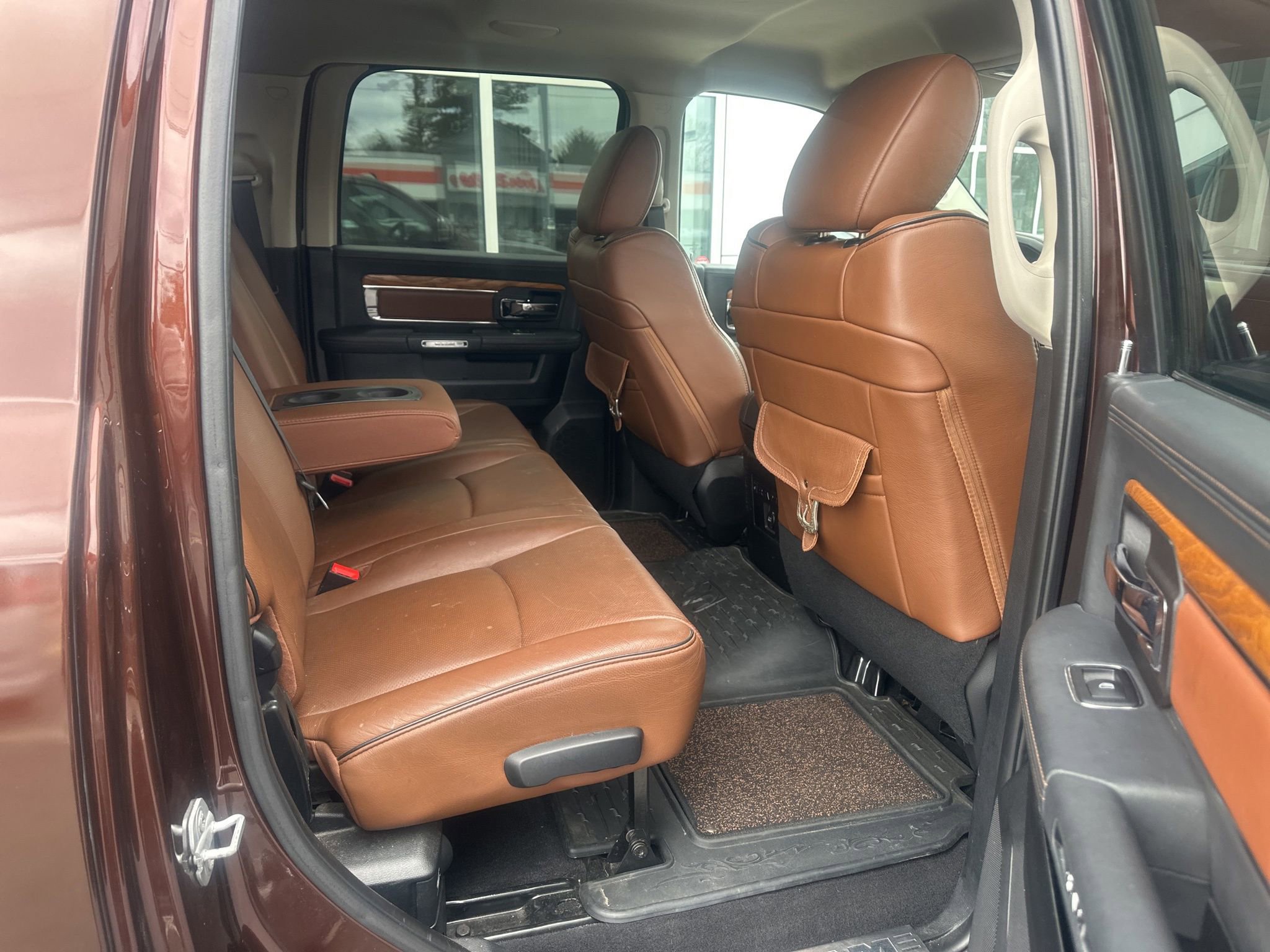 Used 2015 RAM 3500 Laramie Longhorn image 11