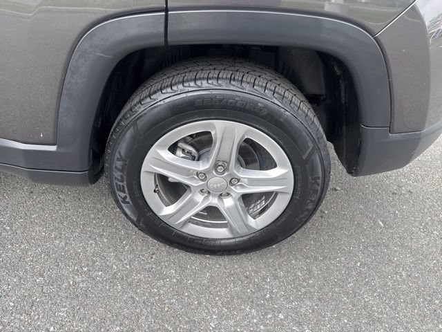 Used 2024 Jeep Compass Latitude AWD/4WD image 10