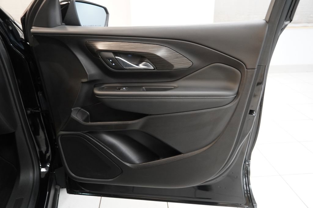 Used 2024 GMC Terrain SLE w/ Driver Convenience Package AWD/4WD image 32