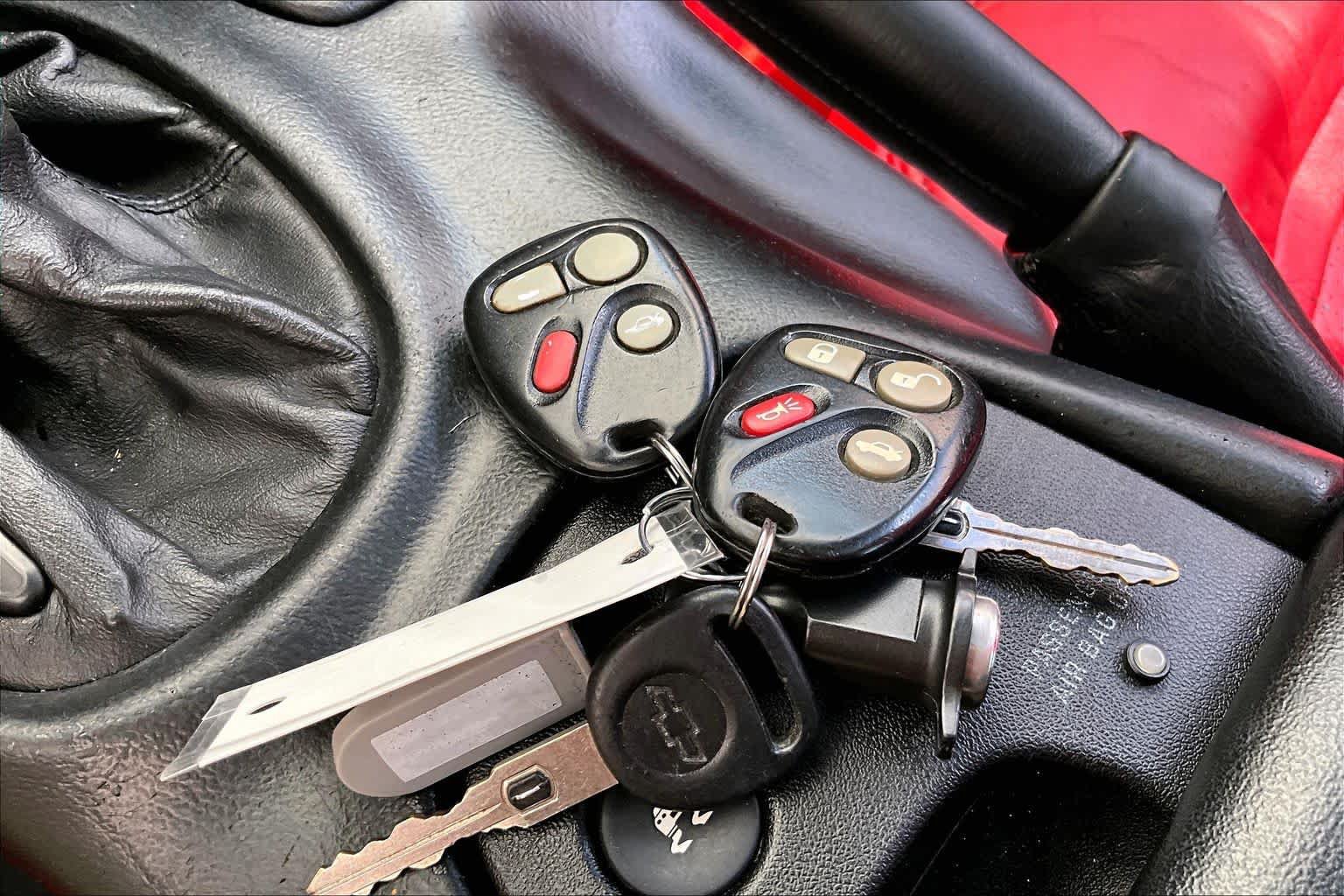 Used 2001 Chevrolet Corvette Coupe w/ Preferred Equipment Group2 RWD image 14