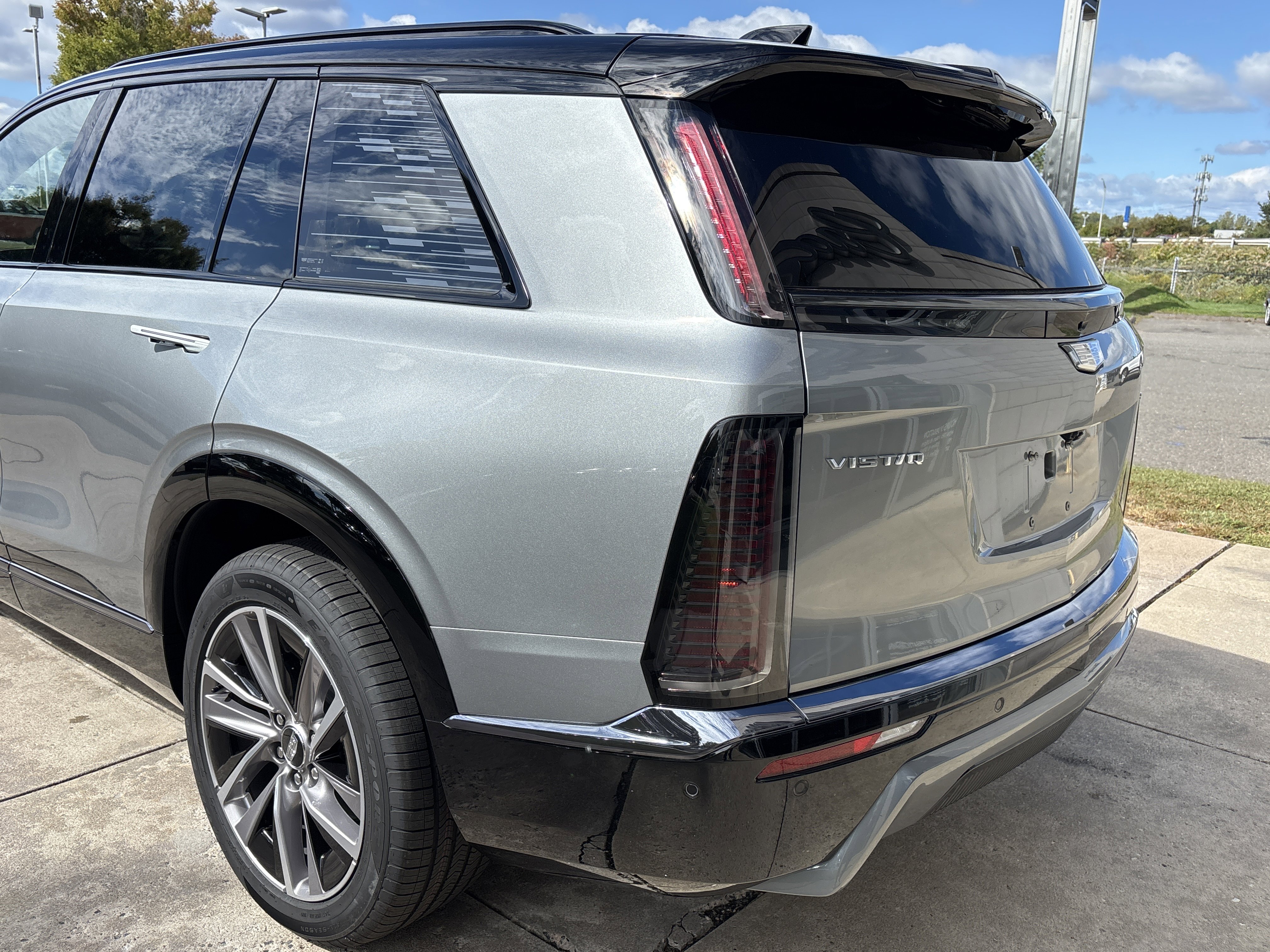 New 2026 Cadillac Vistiq Sport image 20