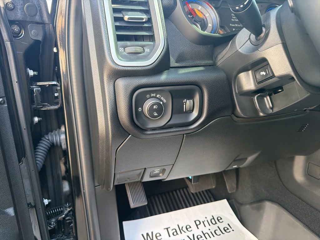 Used 2024 RAM 2500 Big Horn w/ Night Edition AWD/4WD image 20