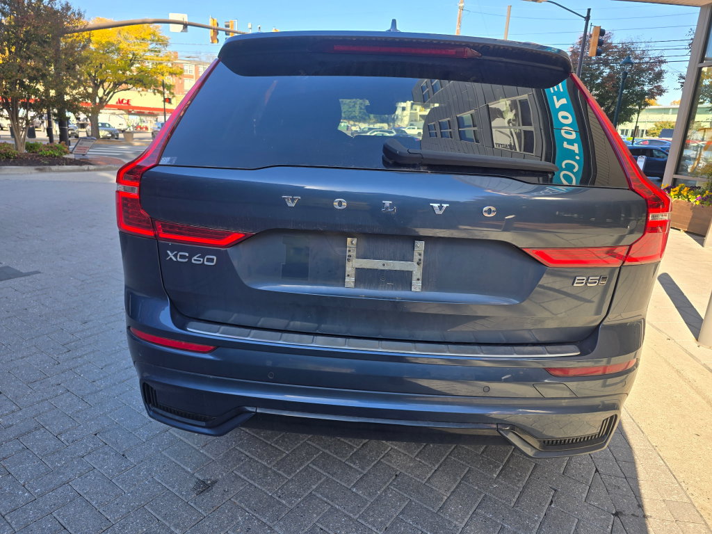 Used 2024 Volvo XC60 B5 Plus w/ Protection Package Premier AWD/4WD image 5