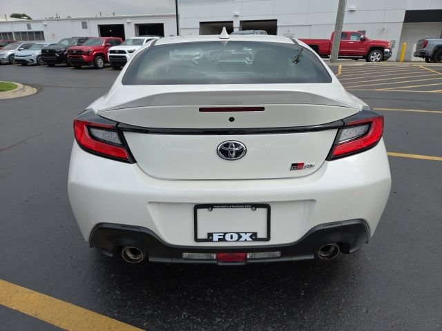 Used 2024 Toyota GR86 Premium RWD image 6