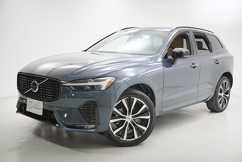 Certified 2025 Volvo XC60 B5 Ultra image 2