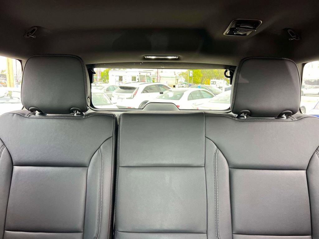 Used 2023 Chevrolet Suburban LT AWD/4WD image 15