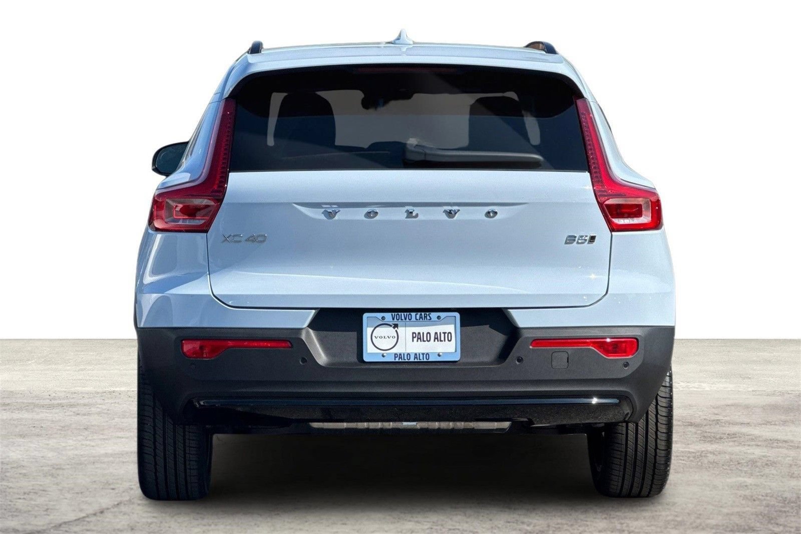 New 2026 Volvo XC40 B5 Plus w/ Protection Package Premier AWD/4WD image 8