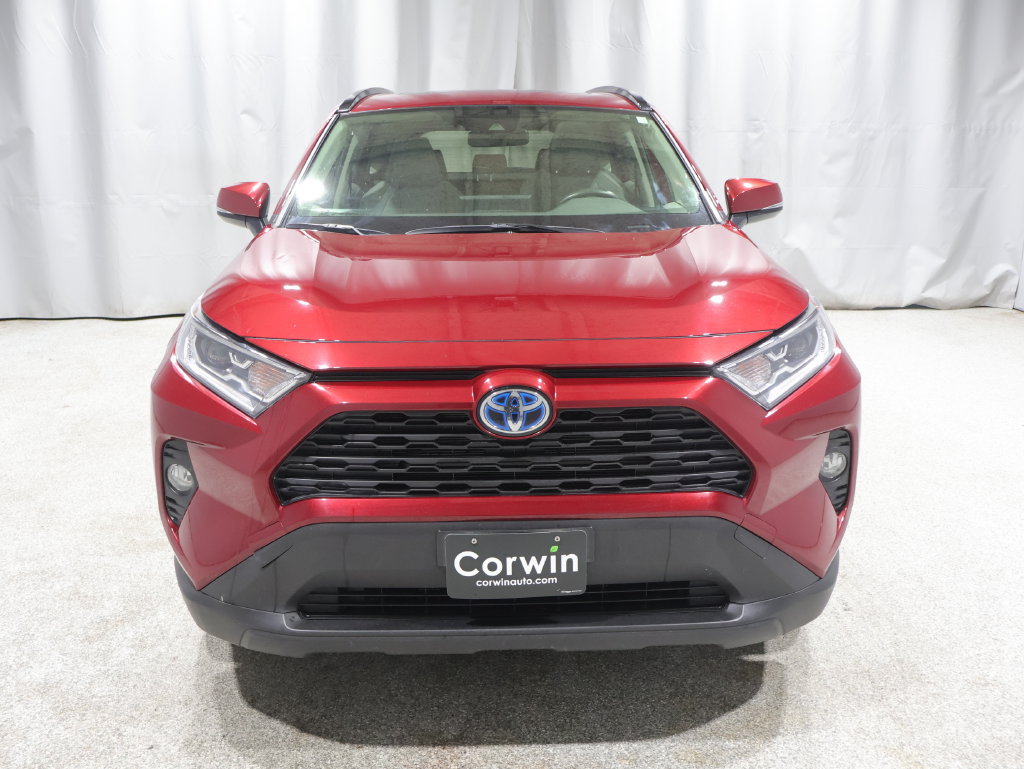 Used 2021 Toyota RAV4 XLE Premium AWD/4WD image 9
